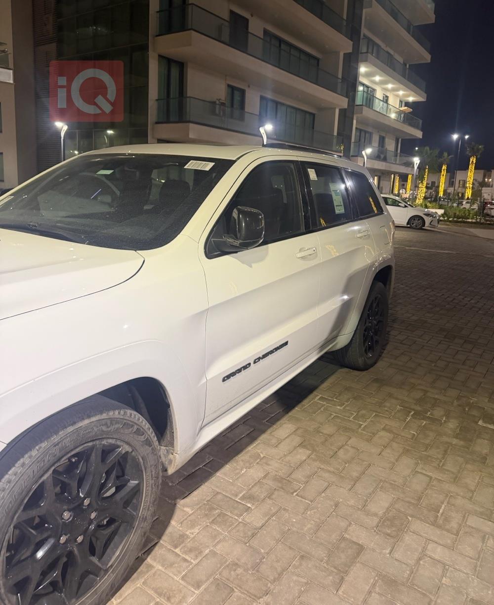 جیپ گراند شیرۆکی